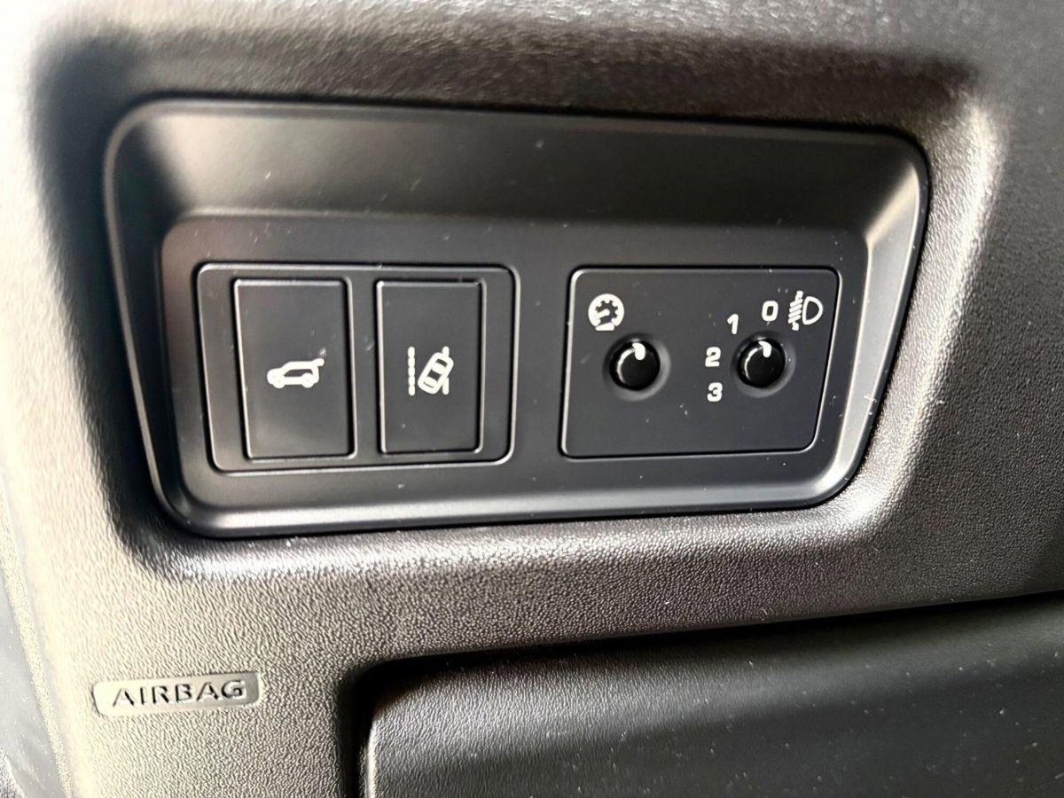 Land Rover Discovery Sport 2.2 TD4 S (10)
