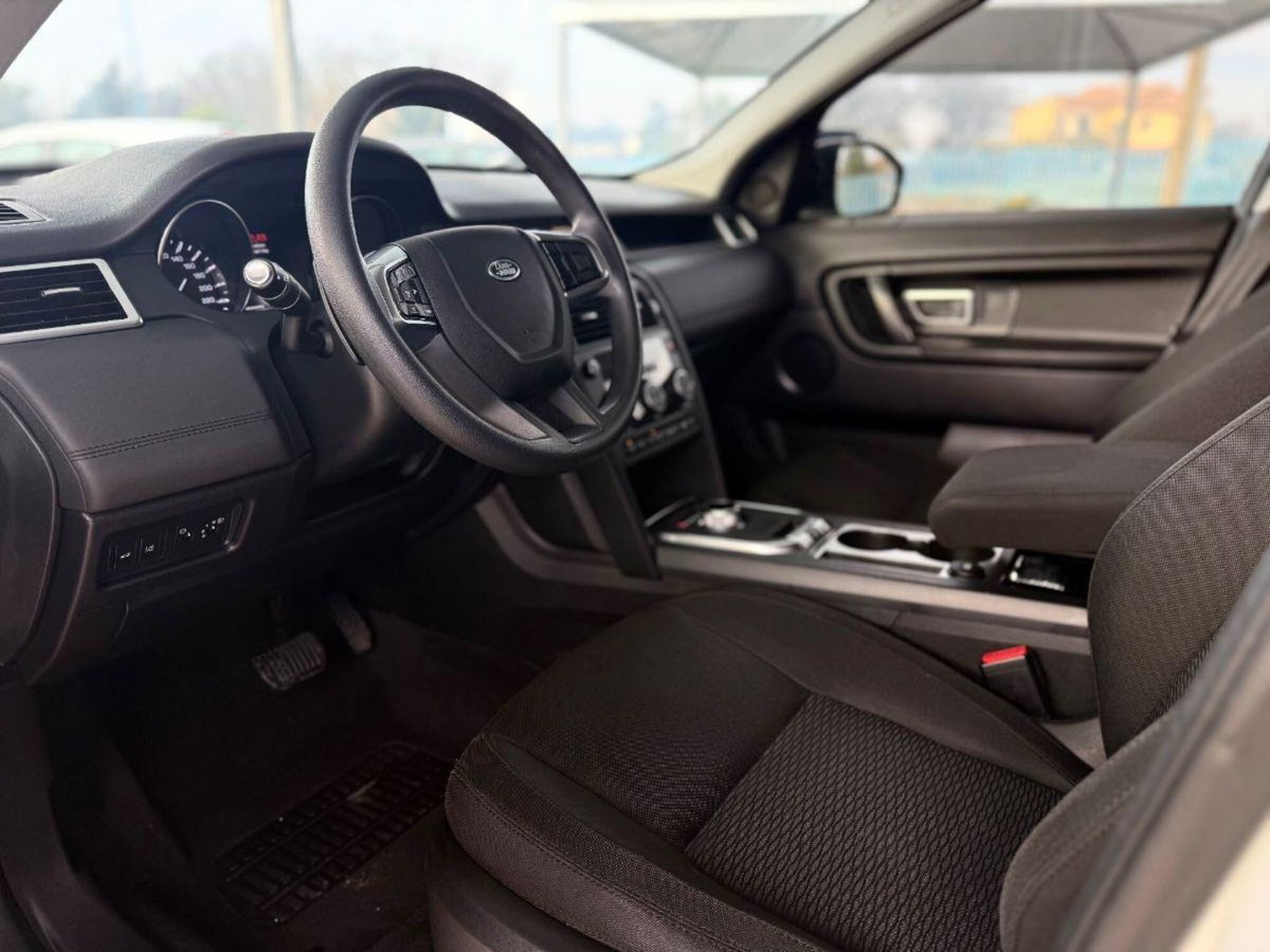 Land Rover Discovery Sport 2.2 TD4 S (16)
