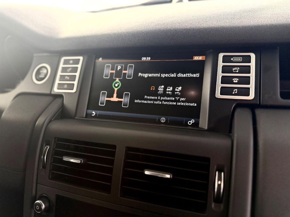 Land Rover Discovery Sport 2.2 TD4 S (19)
