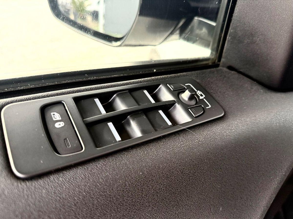 Land Rover Discovery Sport 2.2 TD4 S (9)