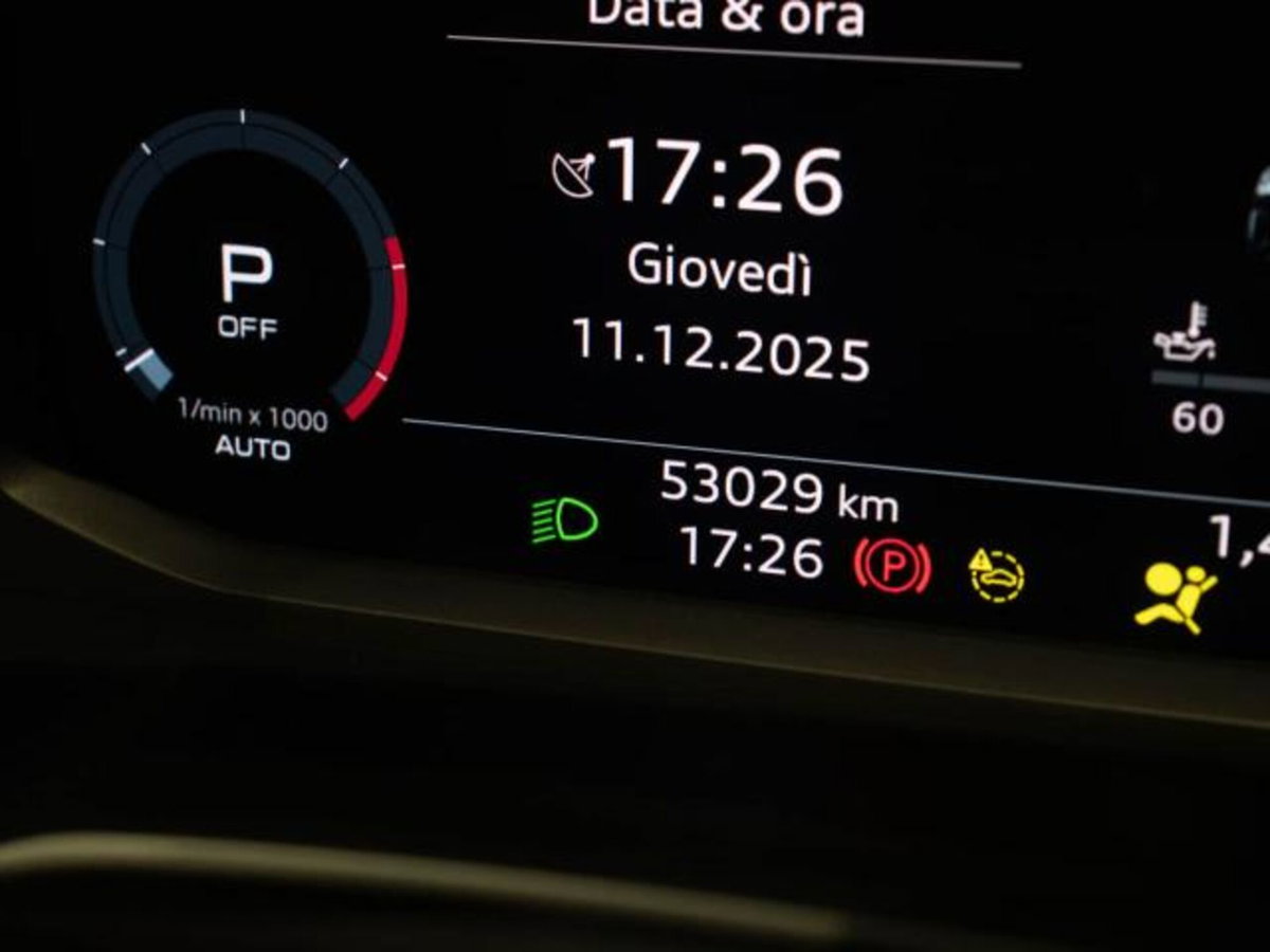 Audi Q3 35 TDI Business (10)