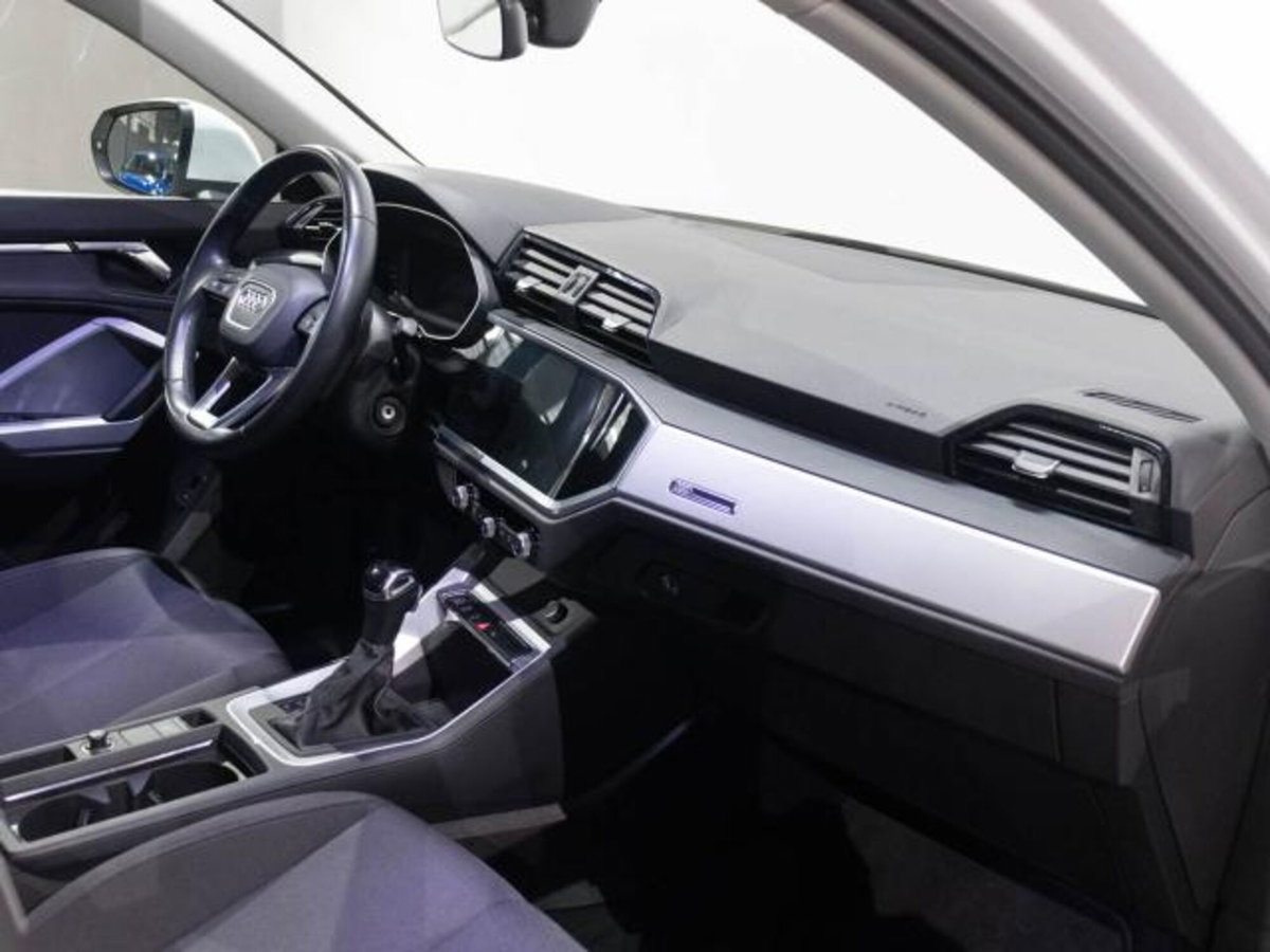 Audi Q3 35 TDI Business (13)
