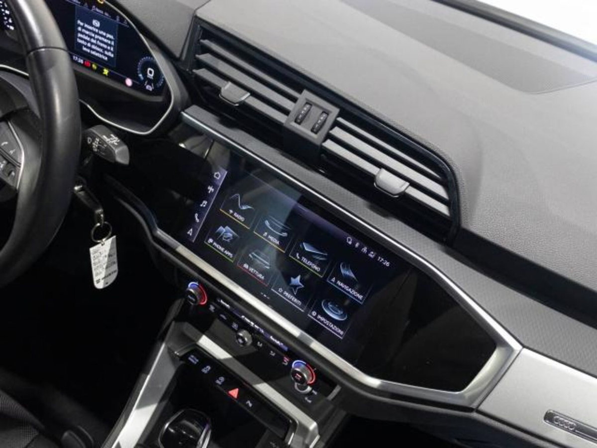 Audi Q3 35 TDI Business (14)