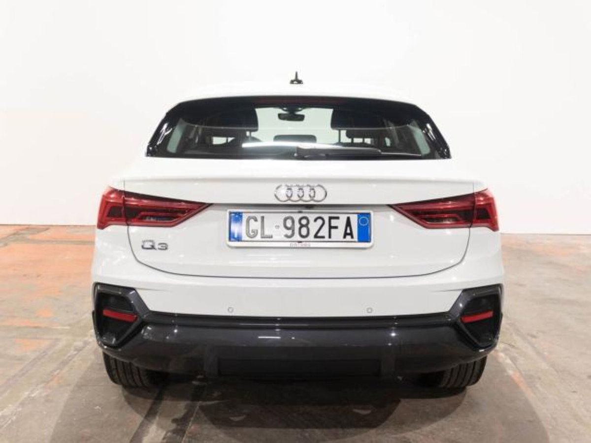 Audi Q3 35 TDI Business (6)