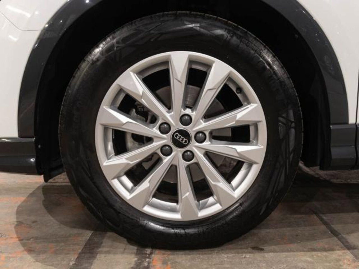 Audi Q3 35 TDI Business (7)