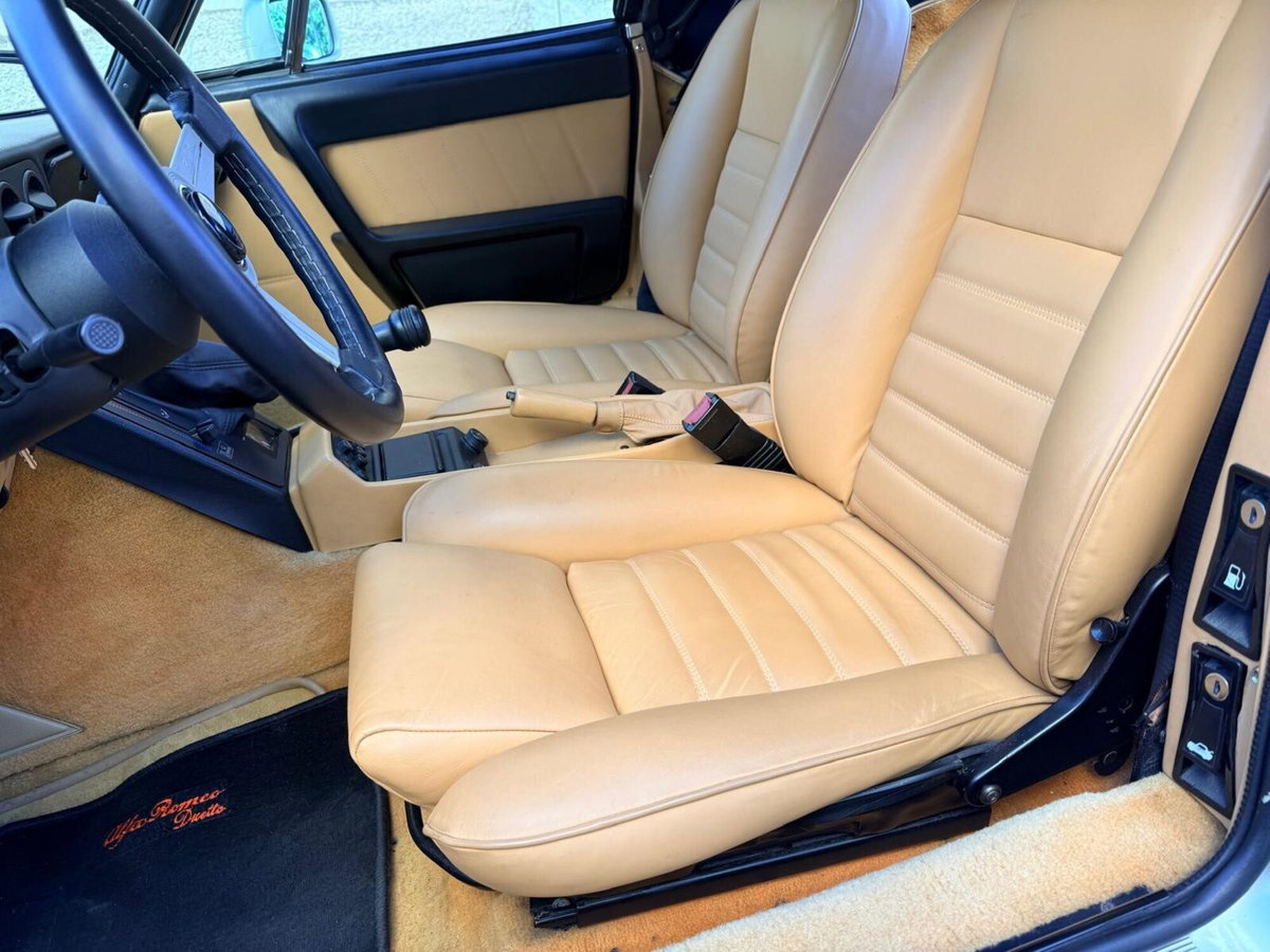 Alfa Romeo Spider 2.0i (10)