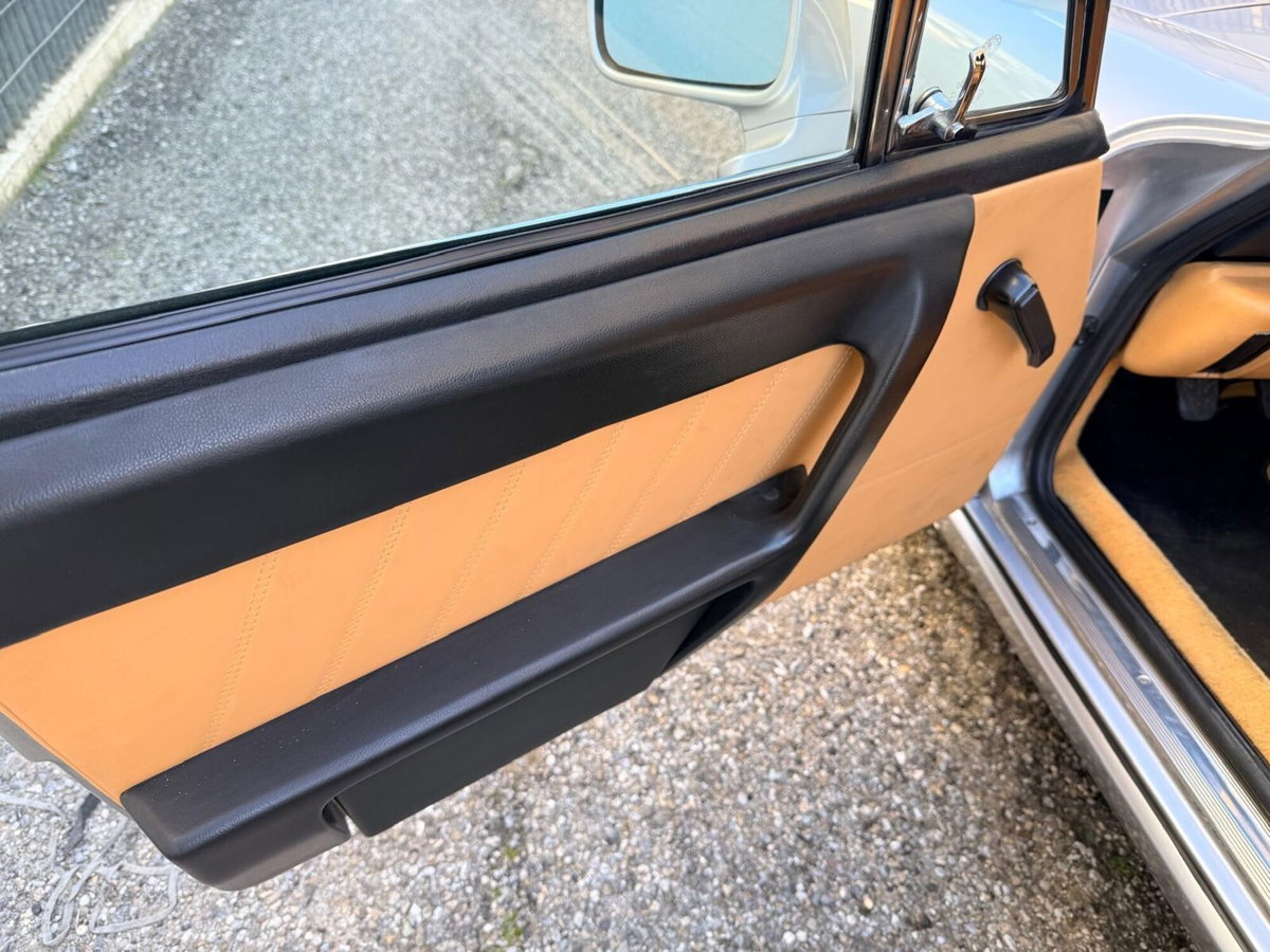 Alfa Romeo Spider 2.0i (13)