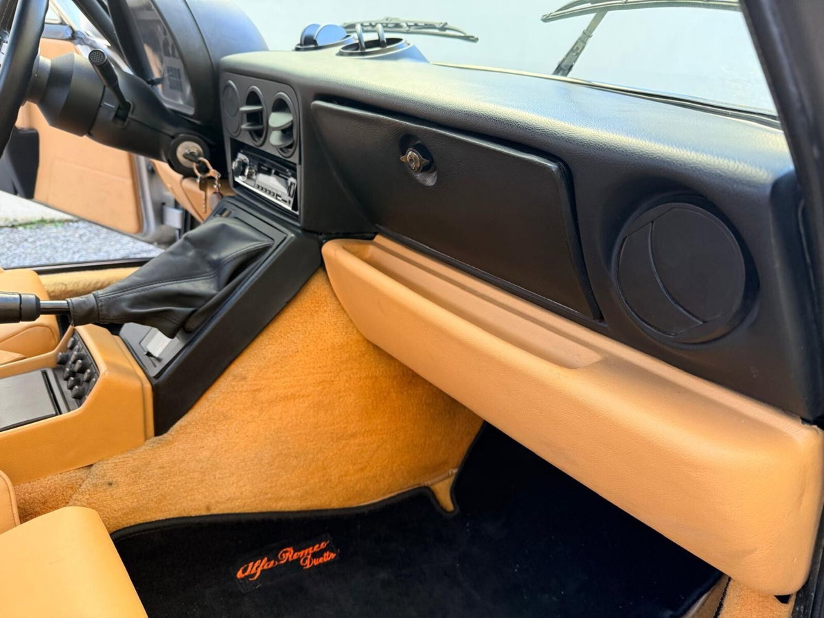 Alfa Romeo Spider 2.0i (16)
