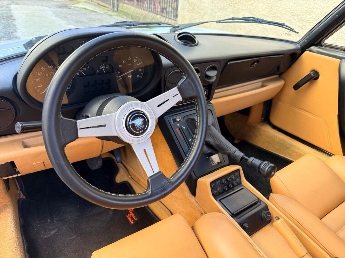 Alfa Romeo Spider 2.0i (7)