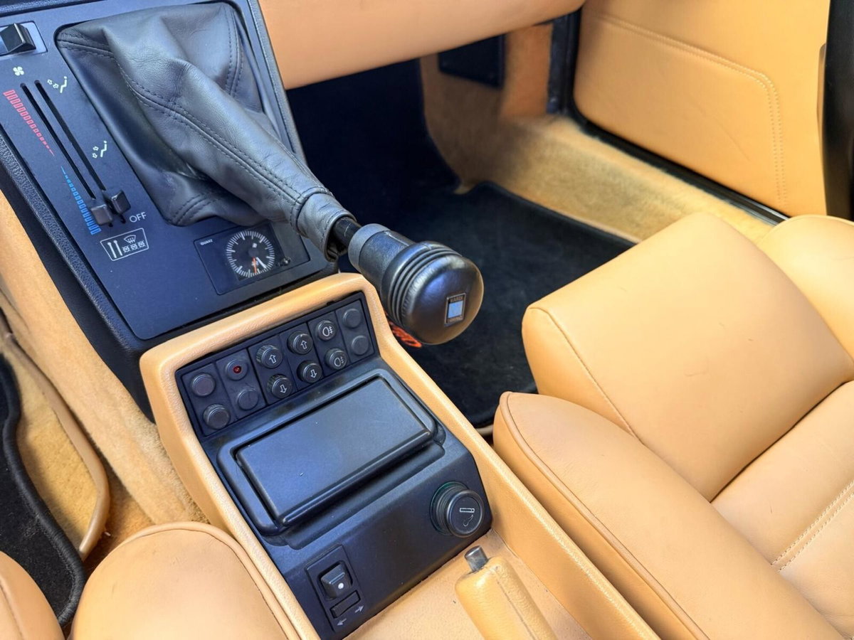 Alfa Romeo Spider 2.0i (9)