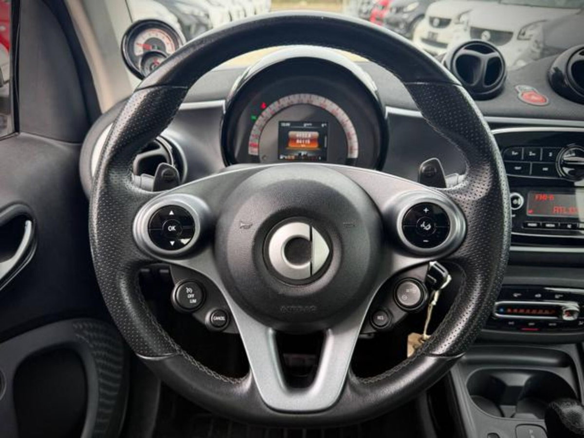 smart Fortwo 70 1.0 twinamic Superpassion (18)