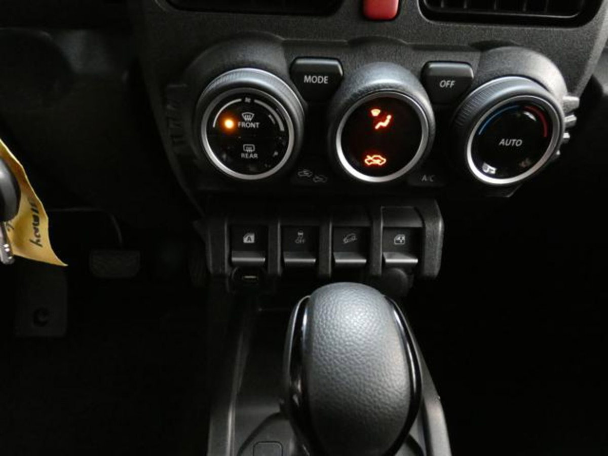 Suzuki Jimny 1.5 Pro 4wd allgrip (16)