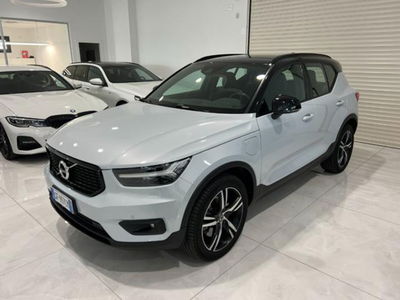 Volvo XC40 T5 Recharge Plug-in Hybrid R-design usata