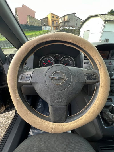 Opel Zafira 1.6 16V ecoM 94CV Enjoy (20)