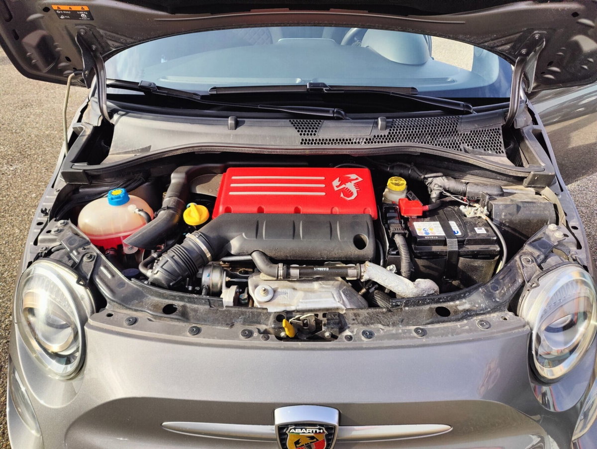 Abarth 595 595 1.4 Turbo T-Jet 165 CV (14)