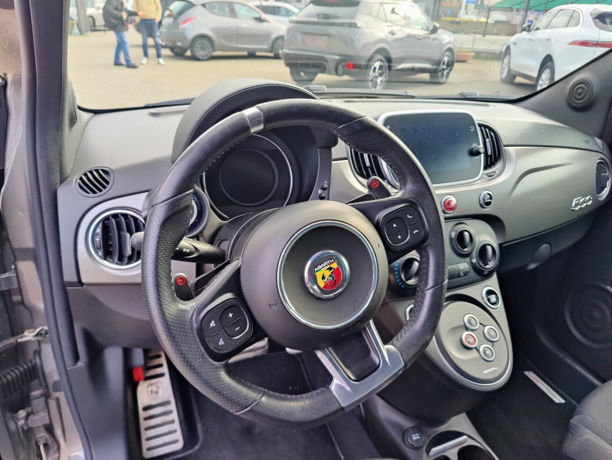 Abarth 595 595 1.4 Turbo T-Jet 165 CV (8)