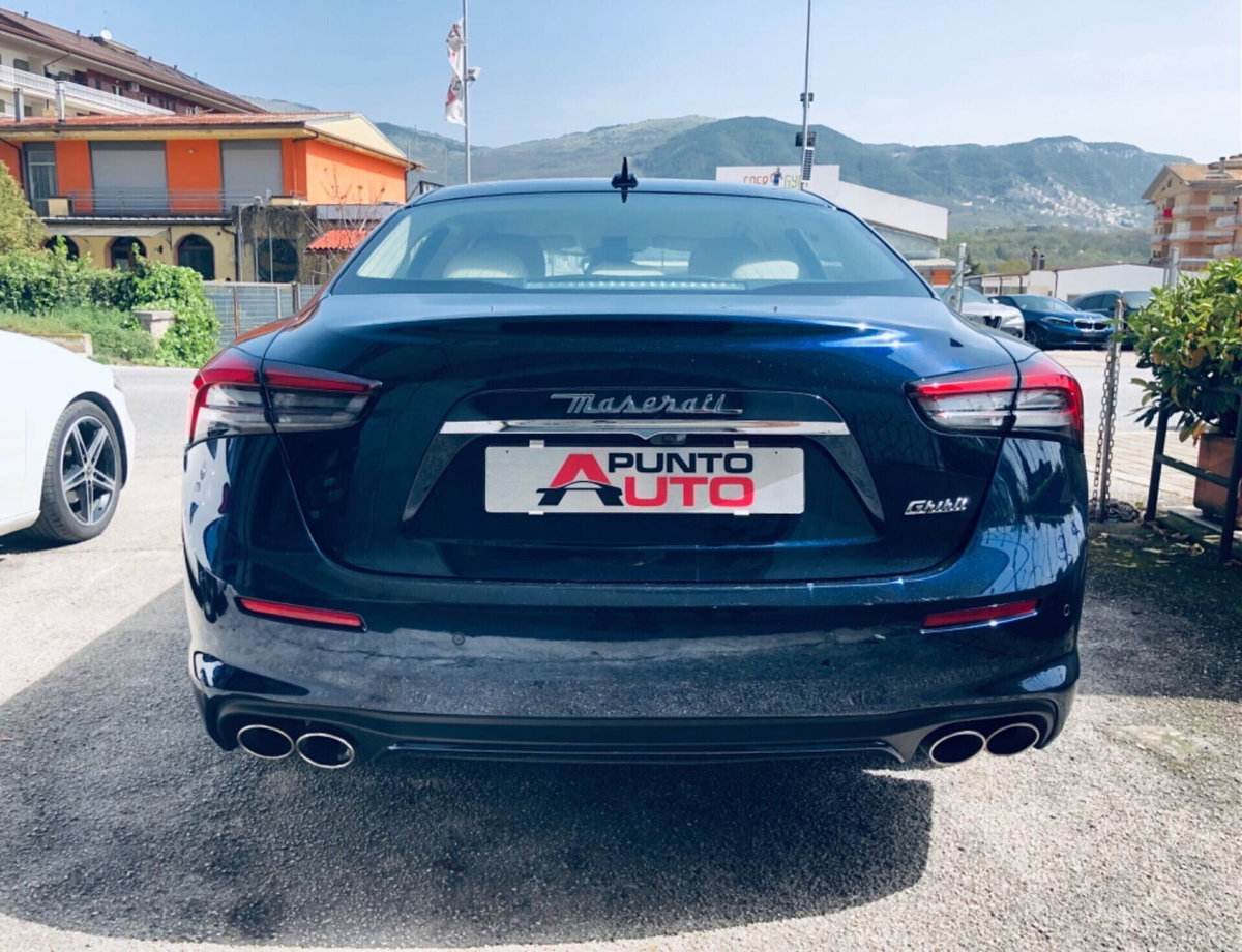 Maserati Ghibli Ghibli L4 330 CV MHEV Granlusso (8)