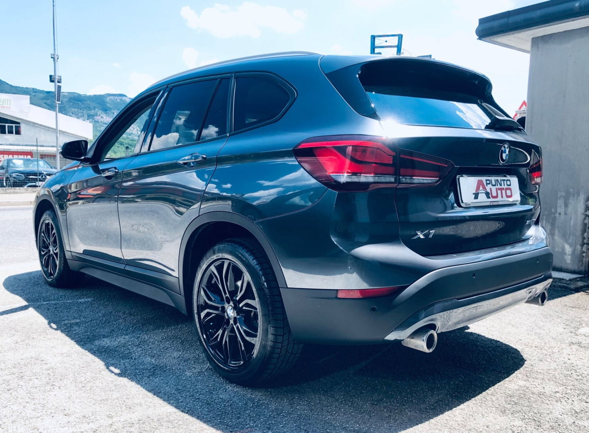 BMW X1 sDrive18d Sport (9)