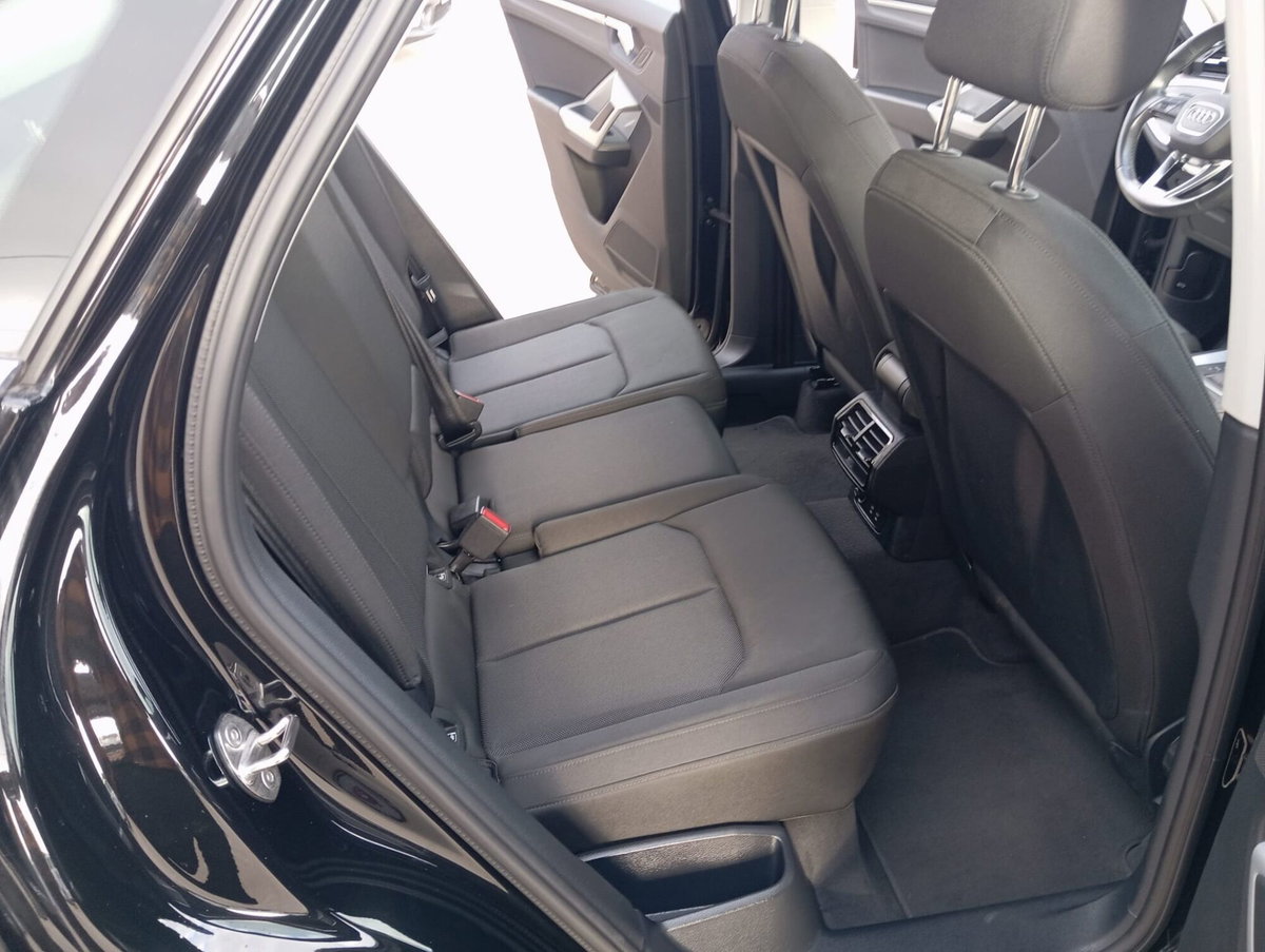 Audi Q3 Sportback 35 TDI quattro S tronic Business Plus (11)