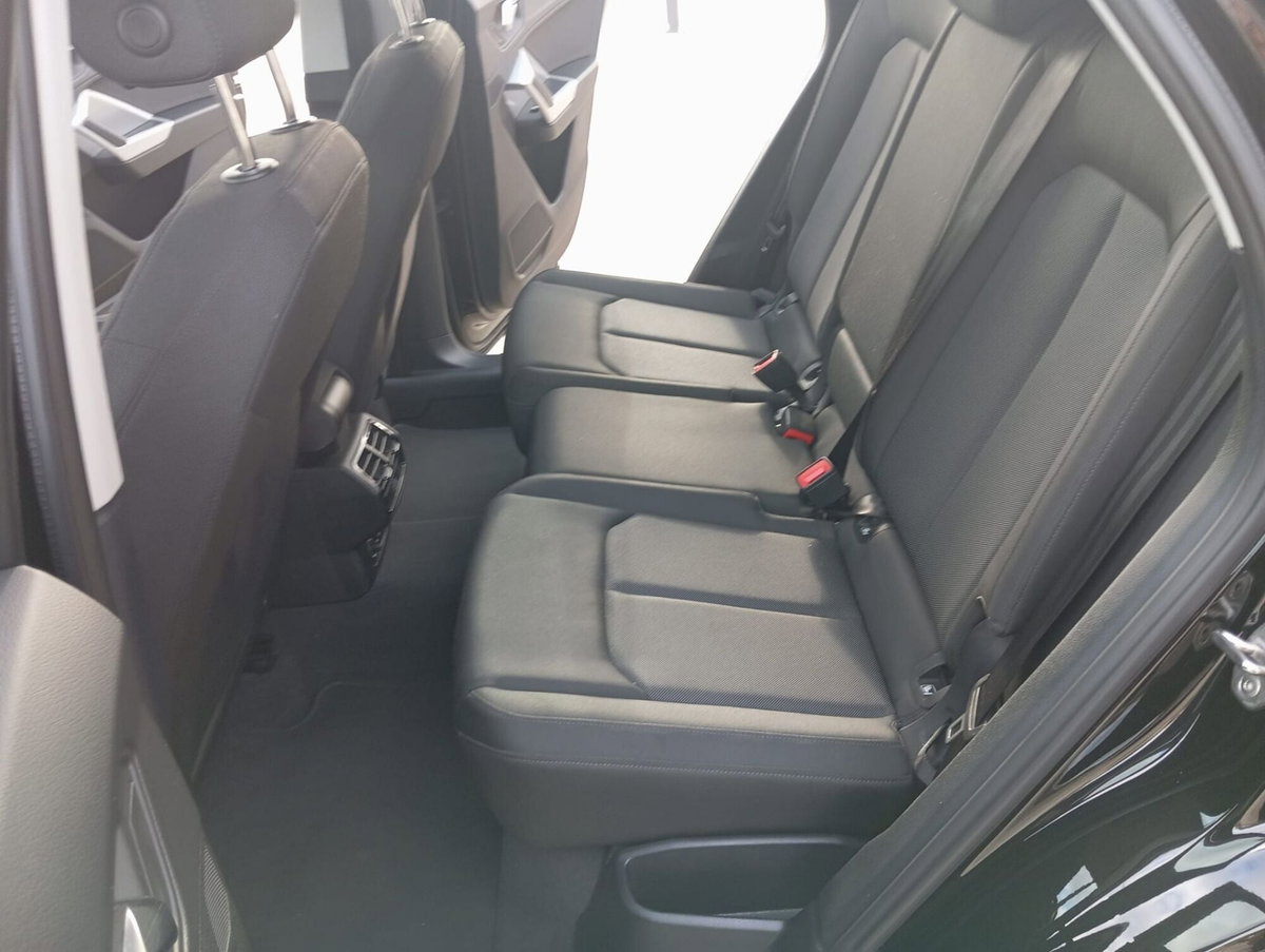 Audi Q3 Sportback 35 TDI quattro S tronic Business Plus (12)