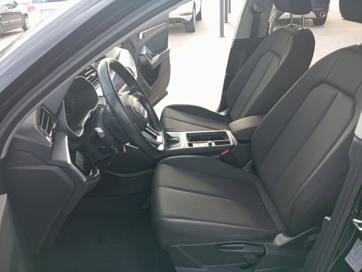 Audi Q3 Sportback 35 TDI quattro S tronic Business Plus (13)