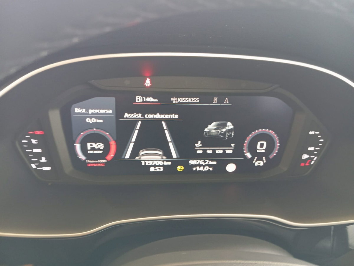 Audi Q3 Sportback 35 TDI quattro S tronic Business Plus (19)