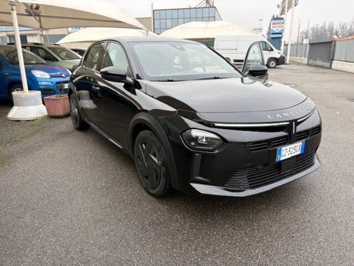 Lancia Ypsilon 1.2 mhev Edizione Cassina e-dct