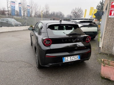 Lancia Ypsilon 1.2 mhev Edizione Cassina e-dct (12)