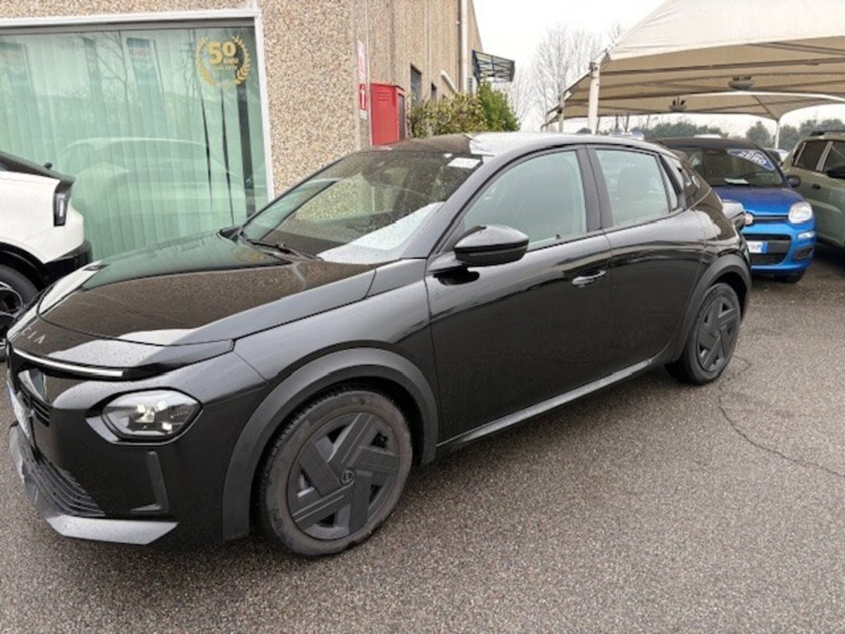 Lancia Ypsilon 1.2 mhev Edizione Cassina e-dct (7)