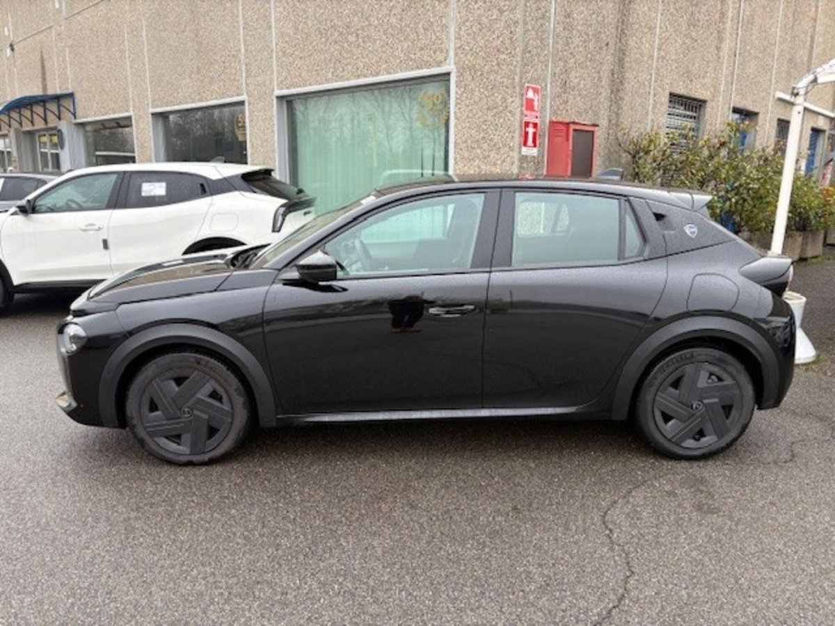 Lancia Ypsilon 1.2 mhev Edizione Cassina e-dct (9)