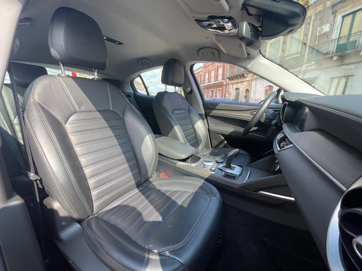 Alfa Romeo Stelvio Stelvio 2.2 Turbodiesel 190 CV AT8 Q4 Ti (12)