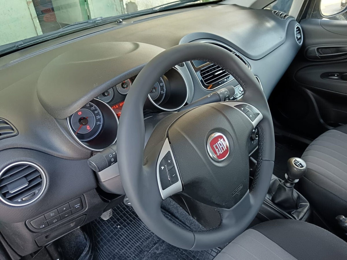 Fiat Punto 1.4 8V 5 porte Easypower Street (12)
