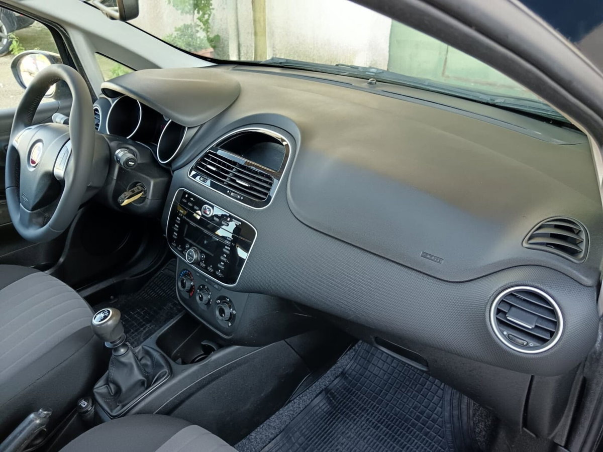 Fiat Punto 1.4 8V 5 porte Easypower Street (15)