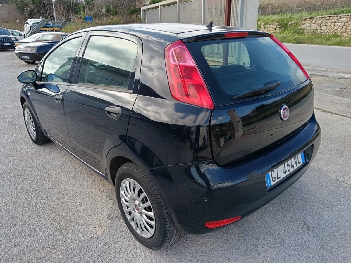 Fiat Punto 1.4 8V 5 porte Easypower Street (3)