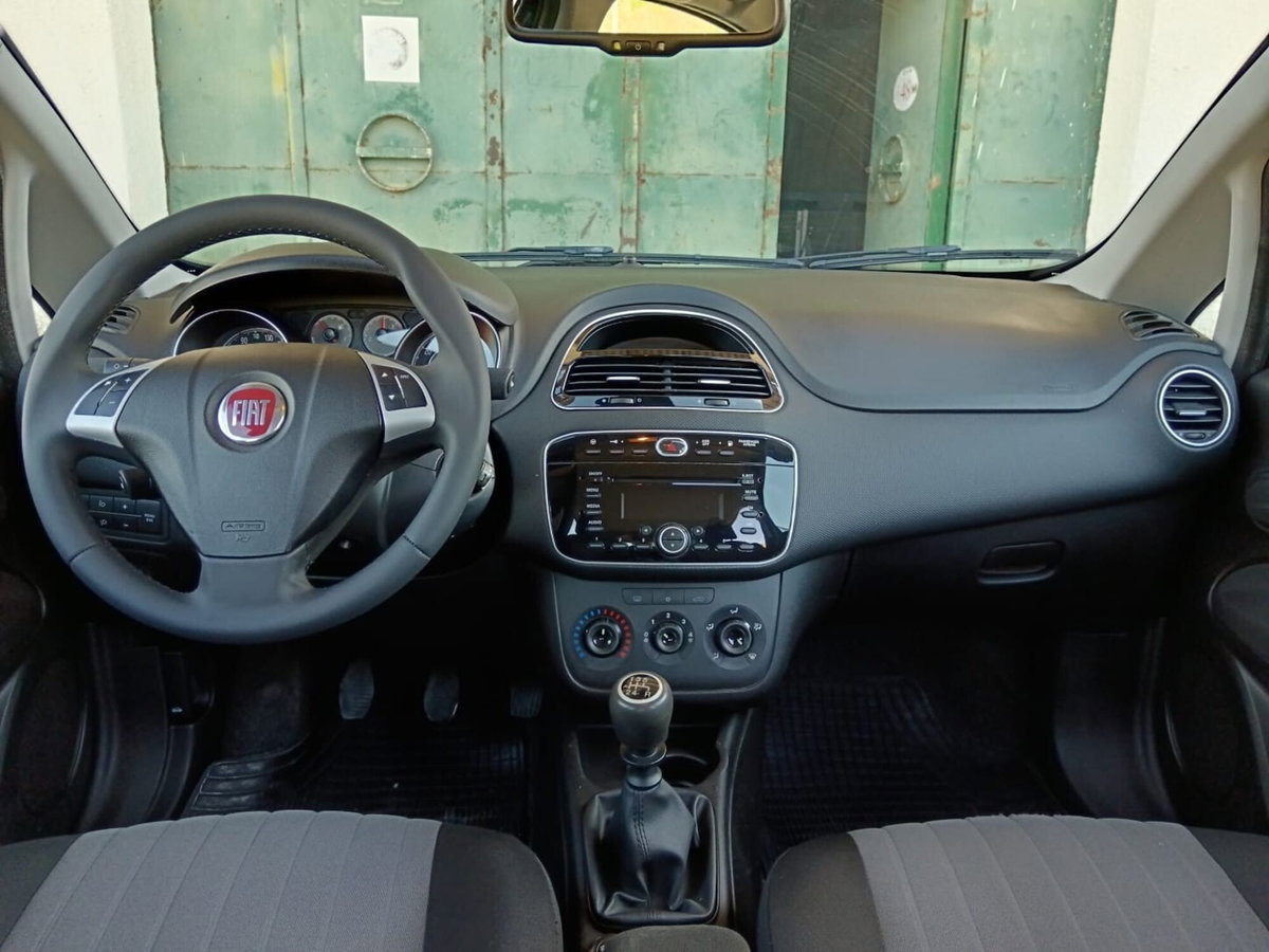 Fiat Punto 1.4 8V 5 porte Easypower Street (4)
