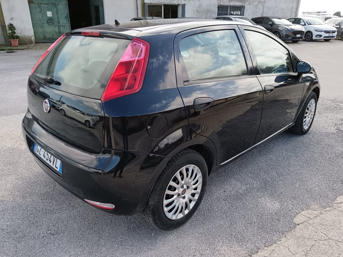 Fiat Punto 1.4 8V 5 porte Easypower Street (8)