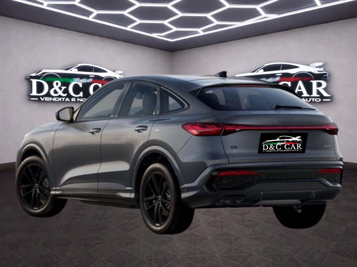 Audi Q5 Sportback 40 2.0 tdi mhev 12V Identity Black quattro s-tronic (5)