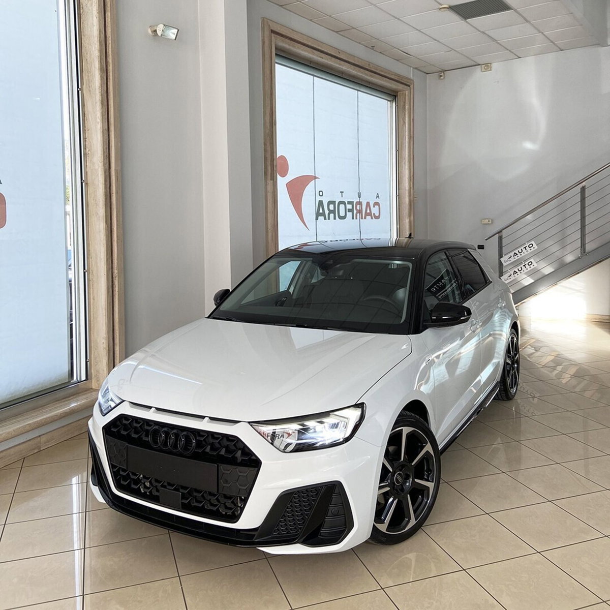 Audi A1 Sportback 30 TFSI S tronic Identity Black (2)