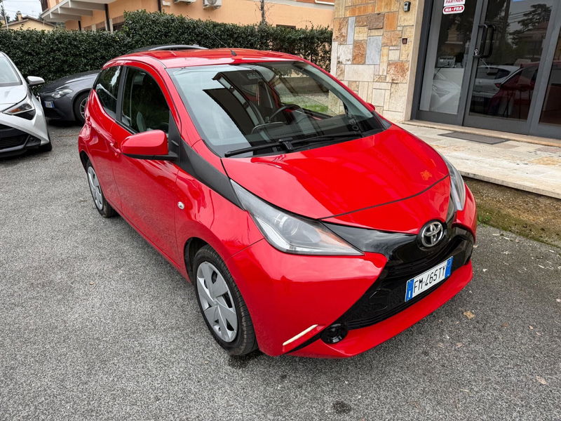 Toyota Aygo 1.0 VVT-i 69 CV 5 porte x-play