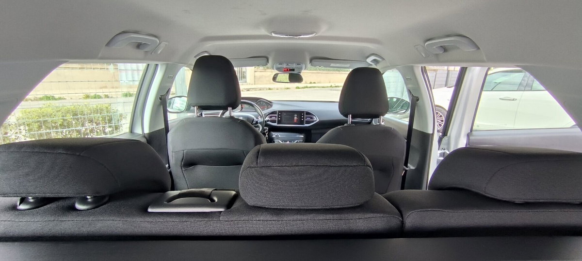 Peugeot 308 SW BlueHDi 130 S&S Allure (14)