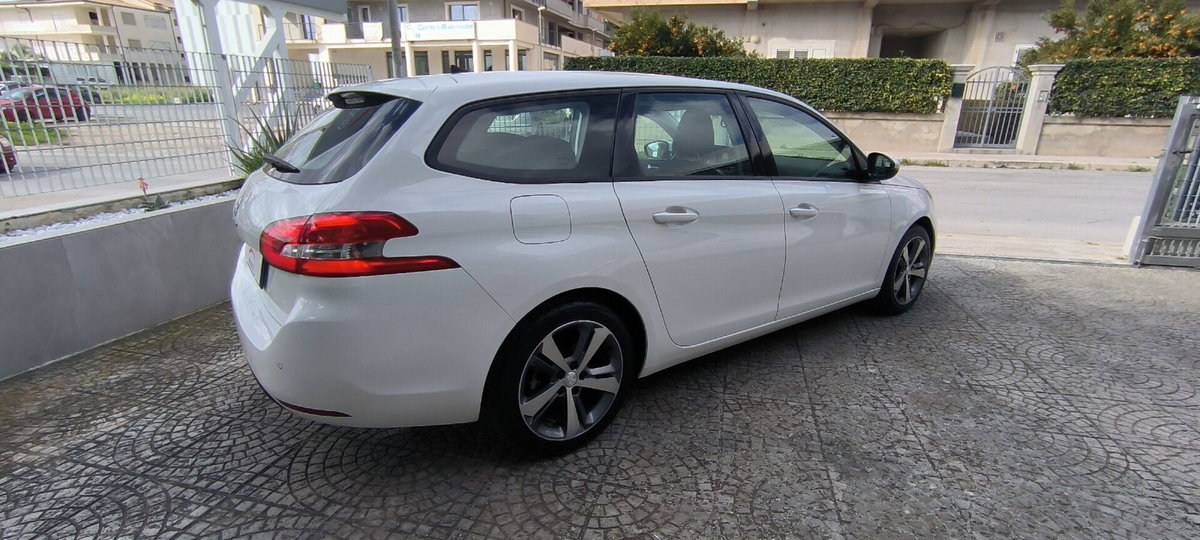 Peugeot 308 SW BlueHDi 130 S&S Allure (6)