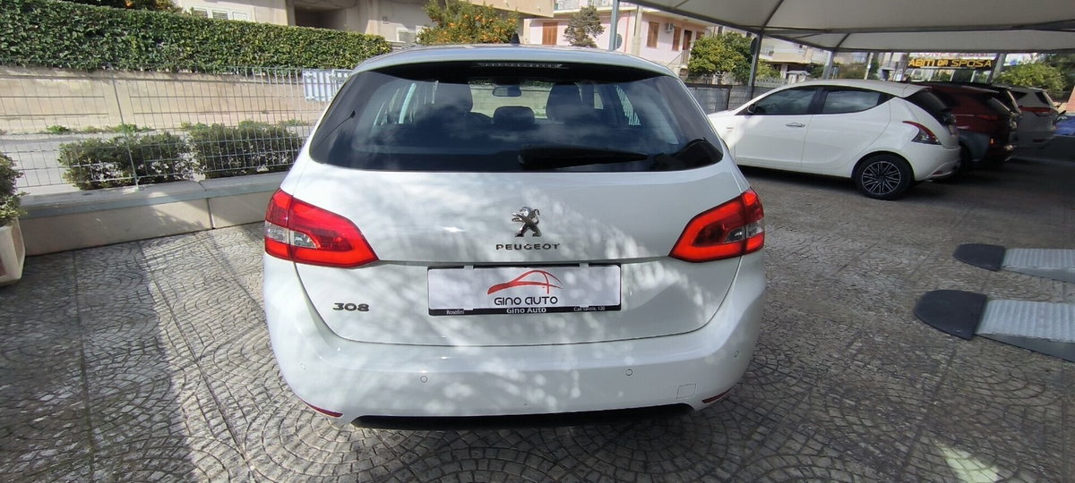 Peugeot 308 SW BlueHDi 130 S&S Allure (7)