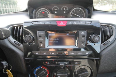 Lancia Ypsilon 1.0 FireFly 5 porte S&S Hybrid Ecochic Gold (10)