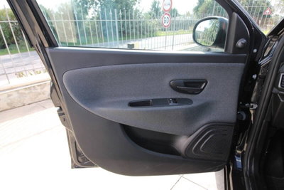 Lancia Ypsilon 1.0 FireFly 5 porte S&S Hybrid Ecochic Gold (13)