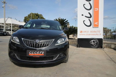 Lancia Ypsilon 1.0 FireFly 5 porte S&S Hybrid Ecochic Gold (2)