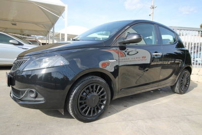 Lancia Ypsilon 1.0 FireFly 5 porte S&S Hybrid Ecochic Gold (3)