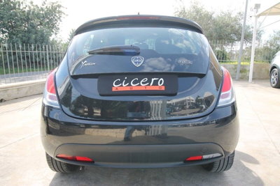 Lancia Ypsilon 1.0 FireFly 5 porte S&S Hybrid Ecochic Gold (5)