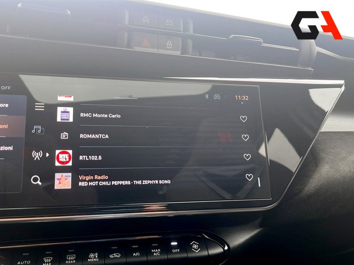 Alfa Romeo Junior 1.2 ibrida Speciale 145cv edct6 (12)