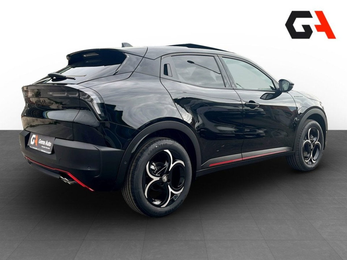 Alfa Romeo Junior 1.2 ibrida Speciale 145cv edct6 (7)
