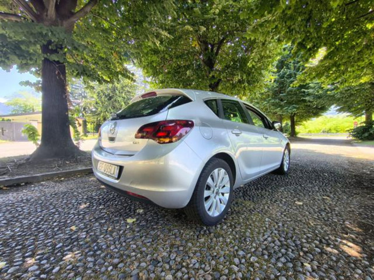 Opel Astra 1.7 CDTI 110CV 5 porte Elective (5)